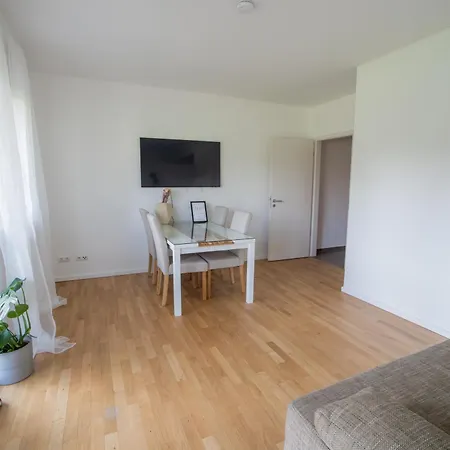 Potsdams Traumwohnung Mit 6 Schlafmoeglichkeiten Und Terrasse * 포츠담