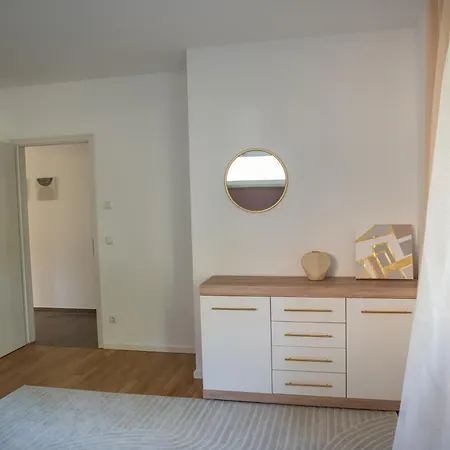 דירה Potsdams Traumwohnung Mit 6 Schlafmoeglichkeiten Und Terrasse