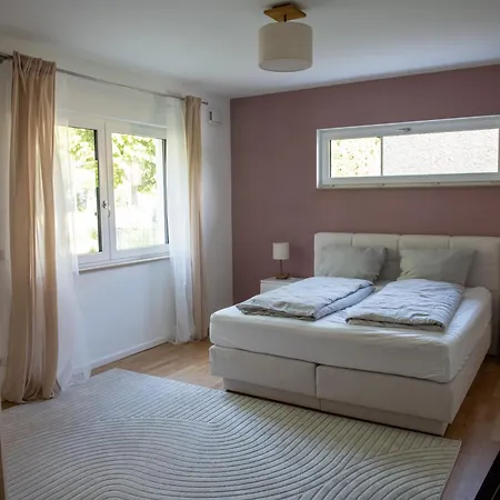 Potsdams Traumwohnung Mit 6 Schlafmoeglichkeiten Und Terrasse דירה