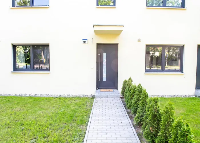 Potsdams Traumwohnung Mit 6 Schlafmoeglichkeiten Und Terrasse דירה פוטסדאם