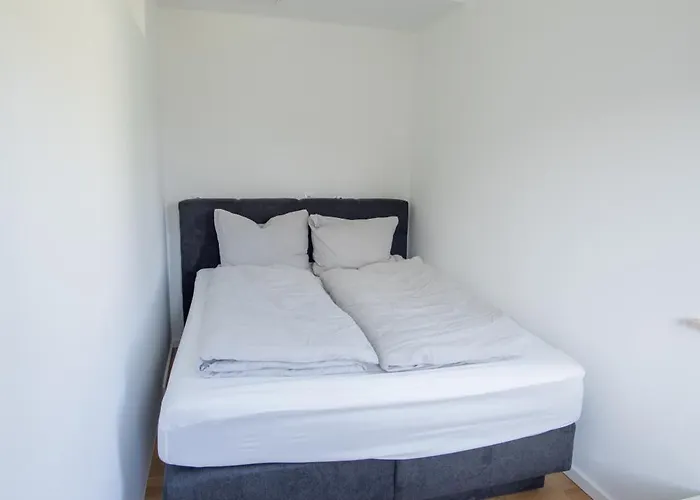 Potsdams Traumwohnung Mit 6 Schlafmoeglichkeiten Und Terrasse דירה פוטסדאם