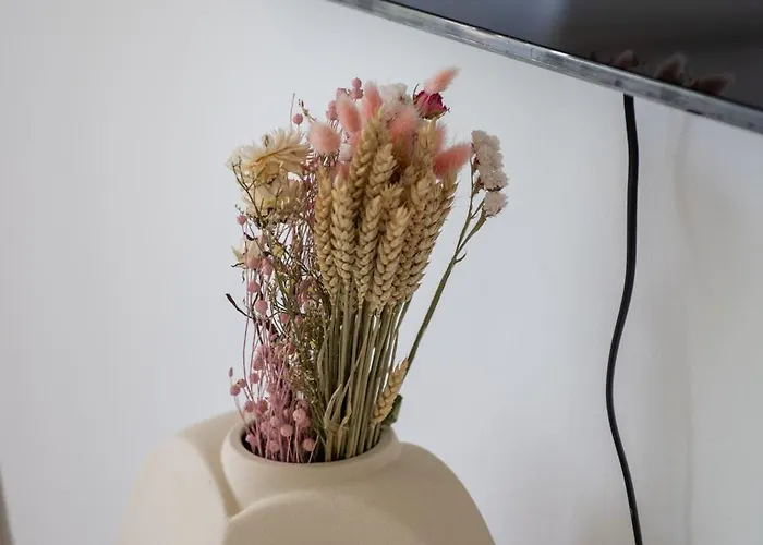 דירה Potsdams Traumwohnung Mit 6 Schlafmoeglichkeiten Und Terrasse פוטסדאם