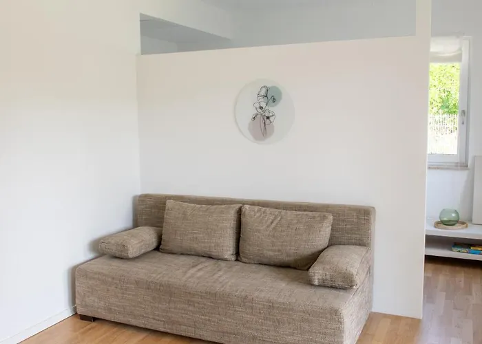 דירה Potsdams Traumwohnung Mit 6 Schlafmoeglichkeiten Und Terrasse פוטסדאם